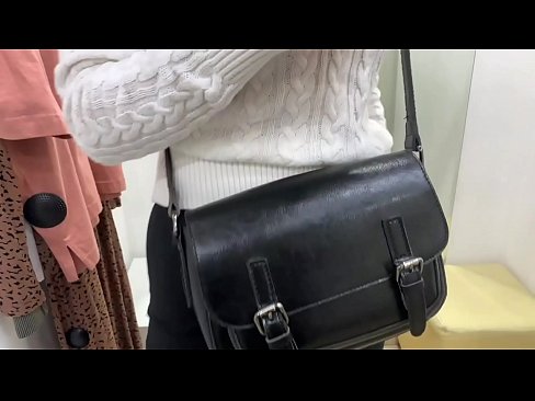 ❤️ Masturbazione pubblica della giovane cagna FeralBerry con un dildo nel camerino ☑ Pornoal it.massagecenter-yalta.ru ❌️